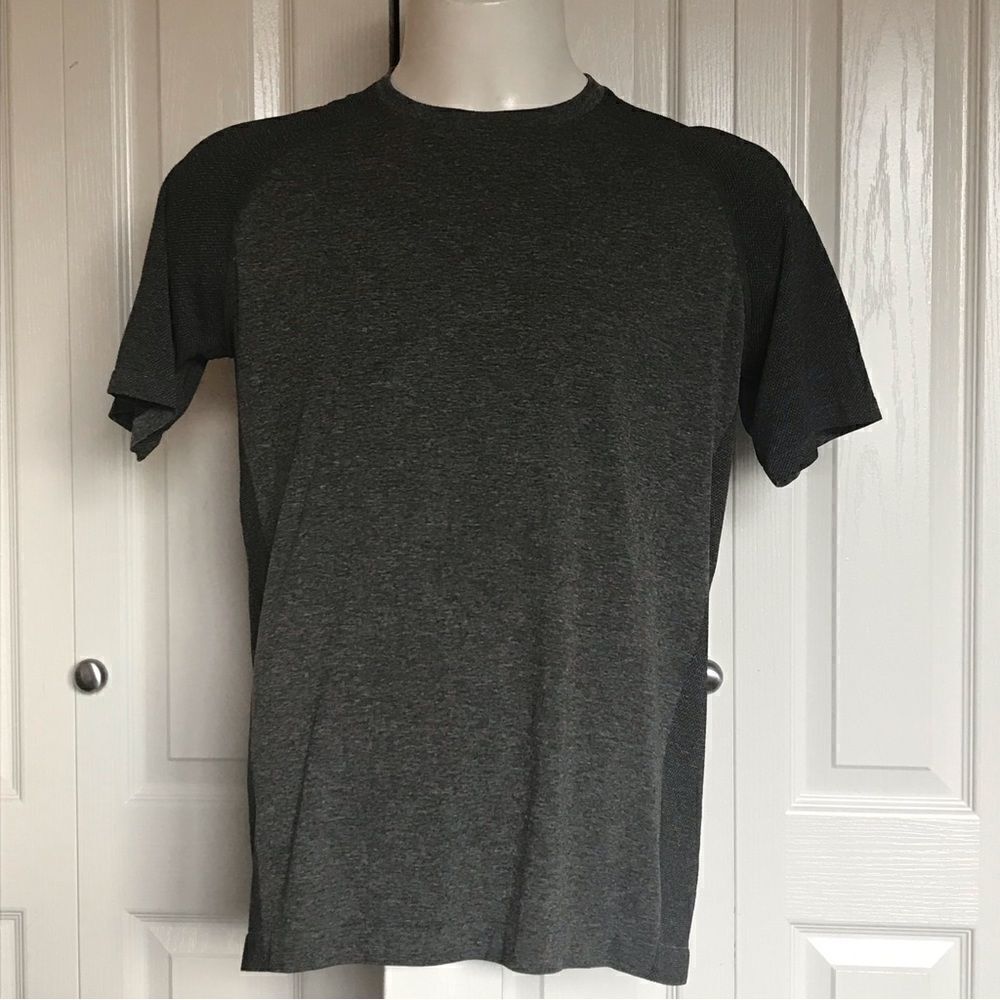 Respect your universe workout tee